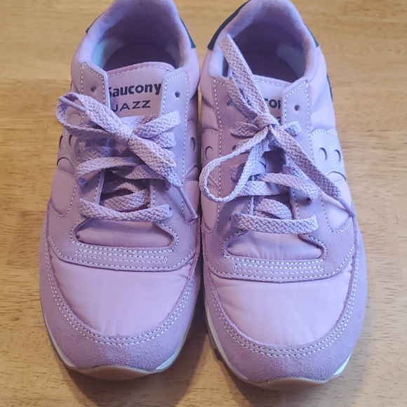 saucony jazz running shoes